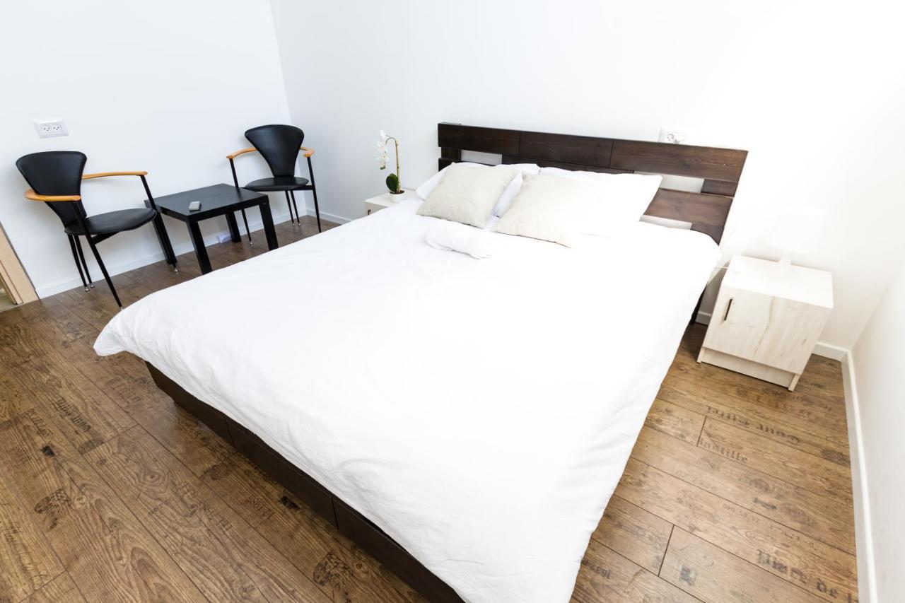 Mevaser - Christian Hostel リション・レジオン エクステリア 写真