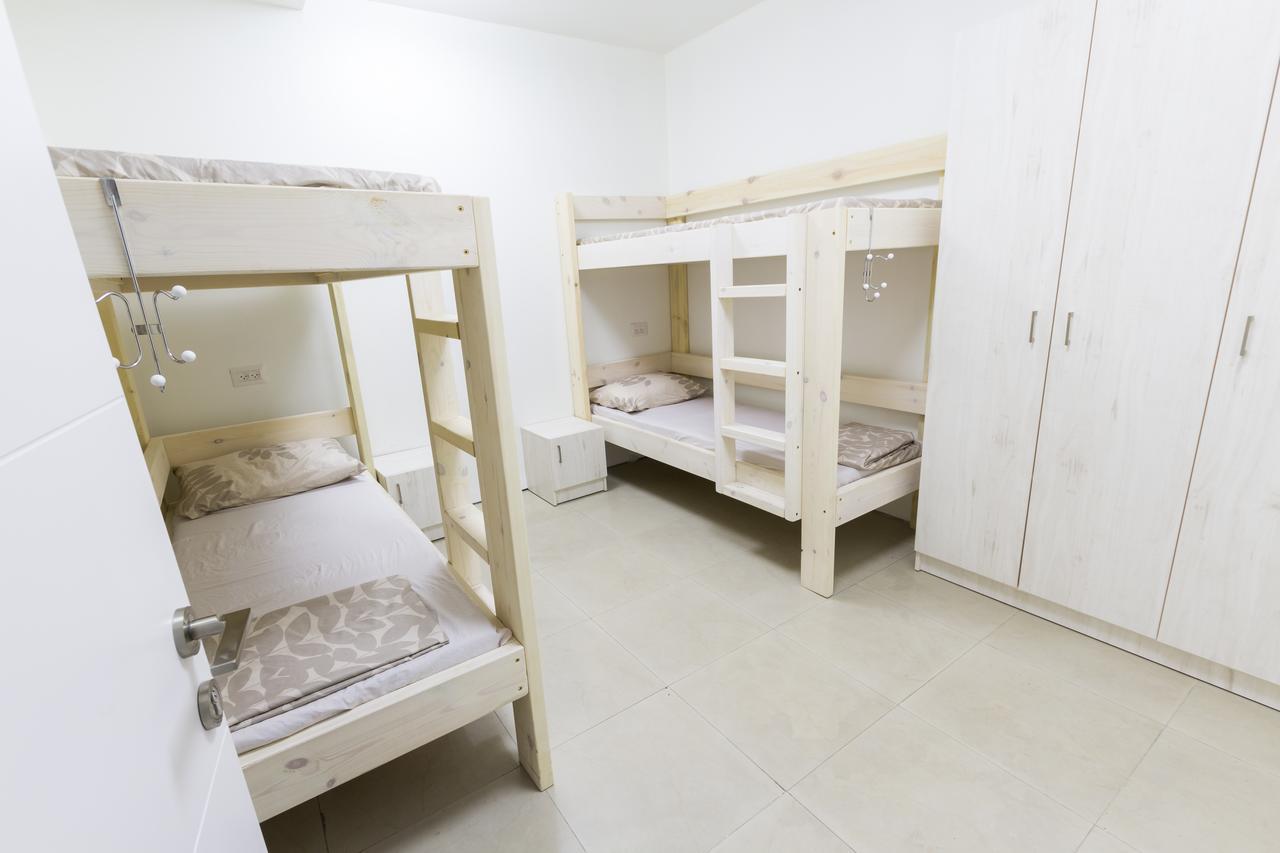 Mevaser - Christian Hostel リション・レジオン エクステリア 写真