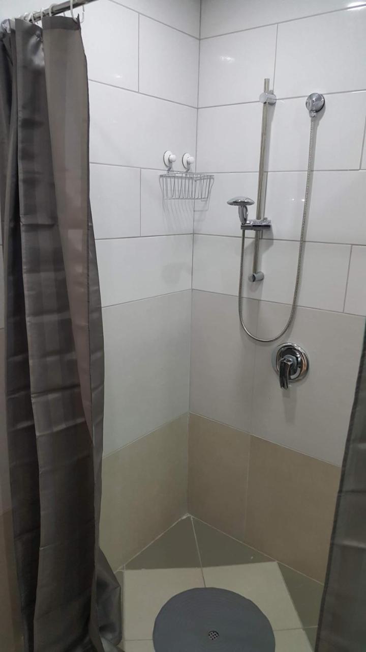 Mevaser - Christian Hostel リション・レジオン エクステリア 写真