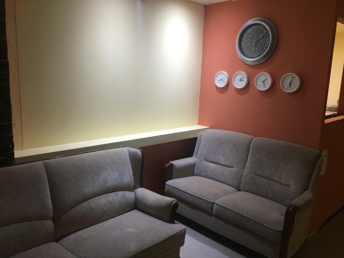 Mevaser - Christian Hostel リション・レジオン エクステリア 写真